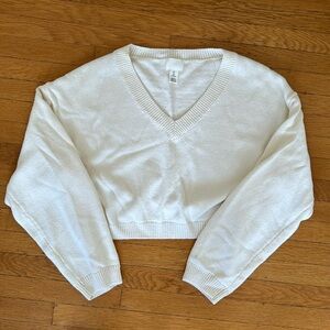H&M cream cropped sweater - size L